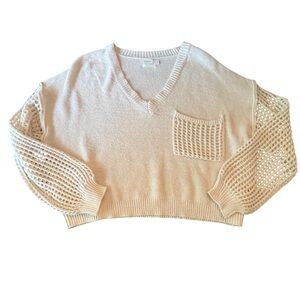 EUC Women’s Dreamers by Debut Cream Cropped Sweater in Size Small